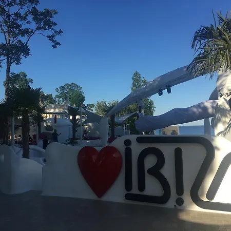 Arcadia In Gagarin Plaza *